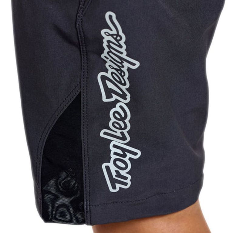 W Lilium Pro Short