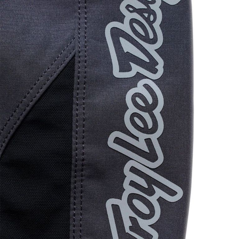 W Lilium Pro Short
